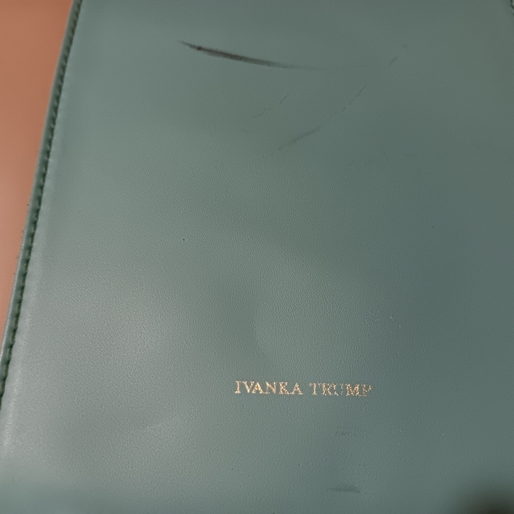 Ivanka Trump - Picture 4 of 6